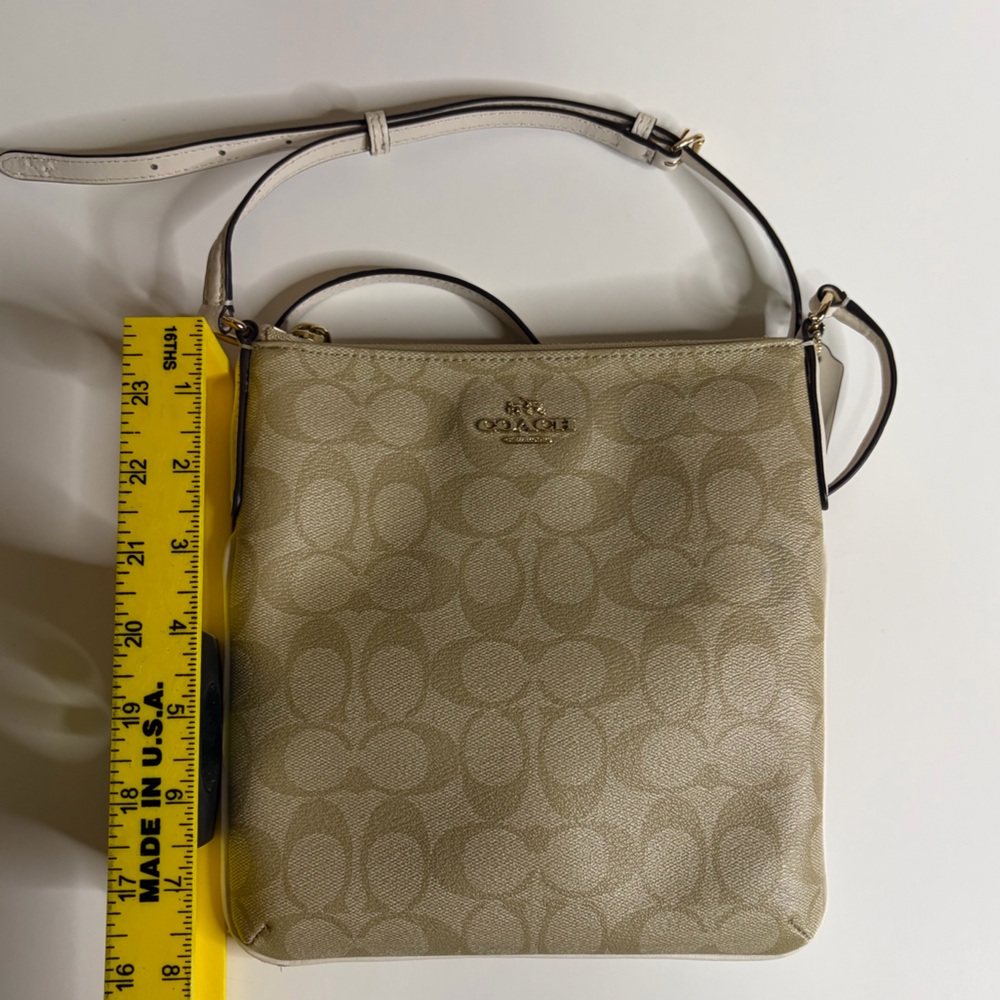 Coach Signature Tan‎ Beige Crossbody Bag with golden hardware - Picture 5 of 15